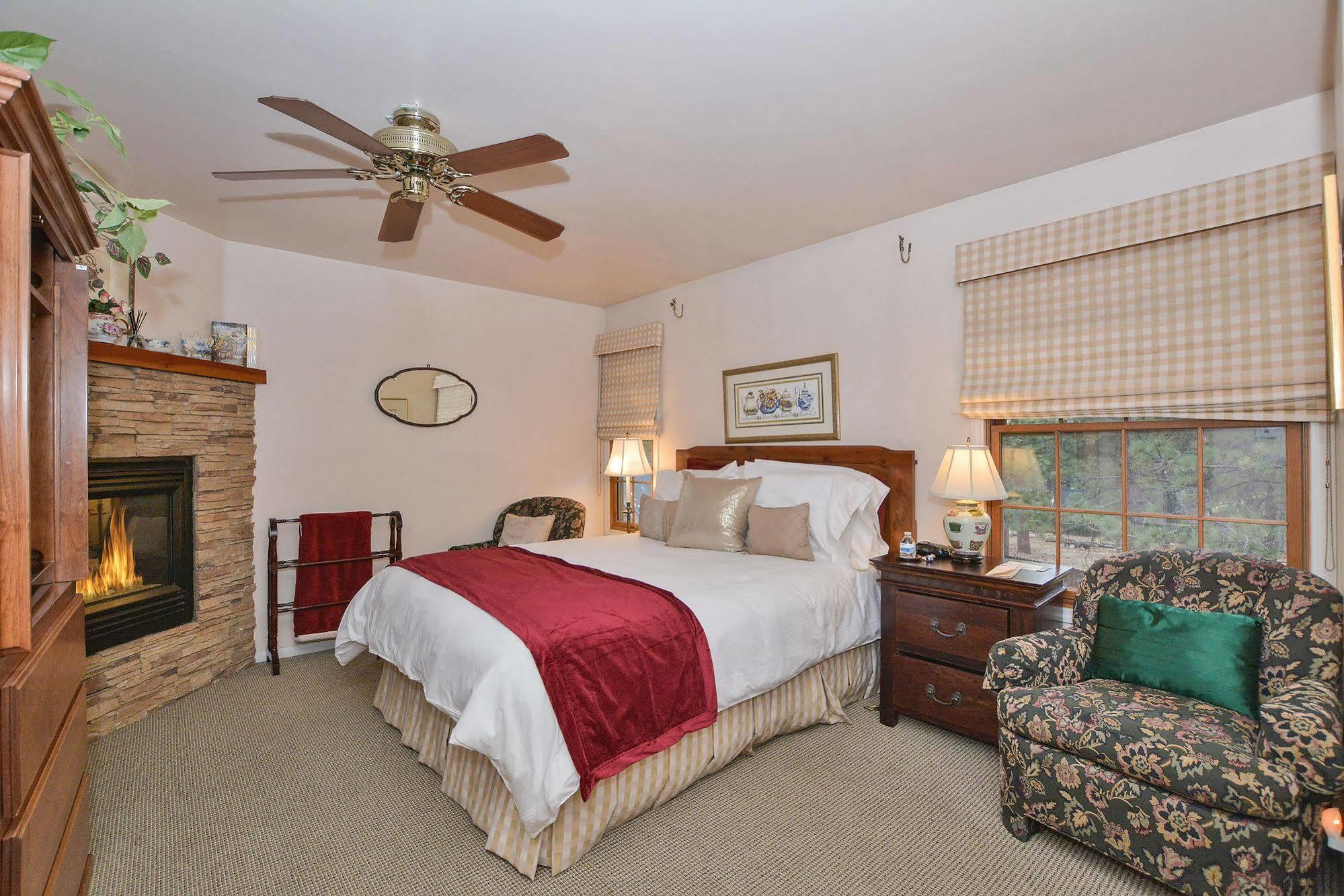 Alpenhorn Bed And Breakfast Big Bear Lake Buitenkant foto
